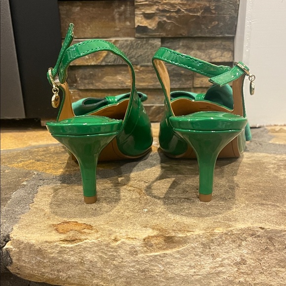 J.Renee Emerald Green Bow Slingback Heels - Picture 3 of 5